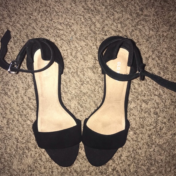 Old Navy Shoes - Black old navy dress shoe heels